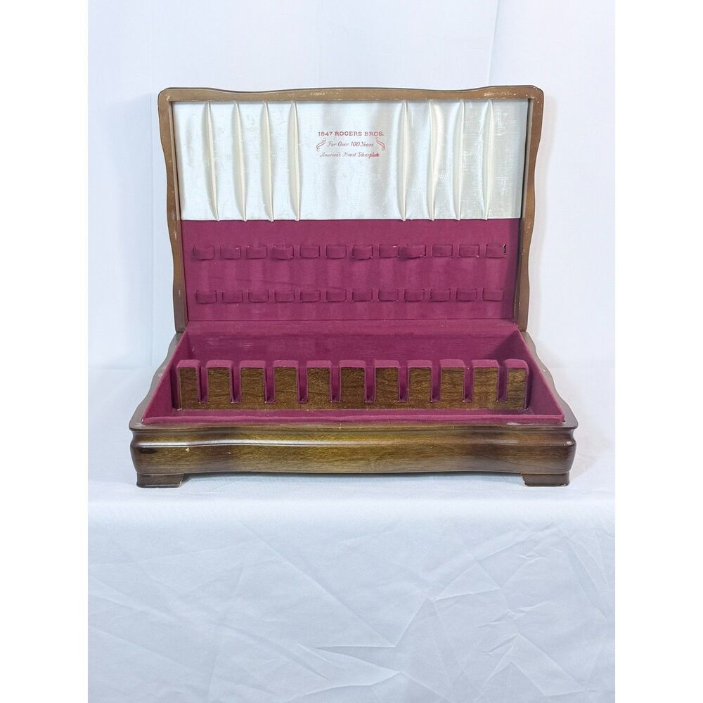 1847 Rogers Bros Silverplate Flatware Protective Wooden Box Felt Line Hinged